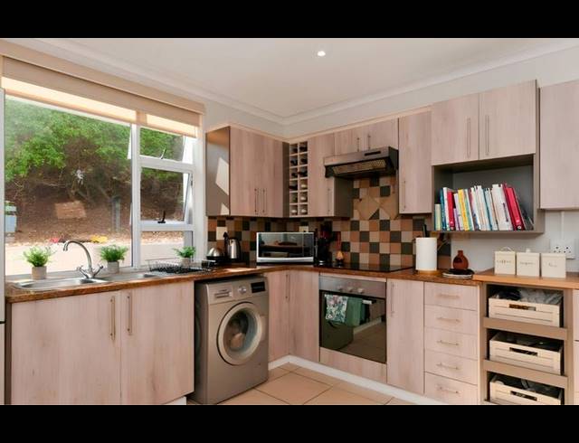 3 BEDROOM TOWNHOUSE FOR SALE IN PINNACLE POINT GOLF ESTATE